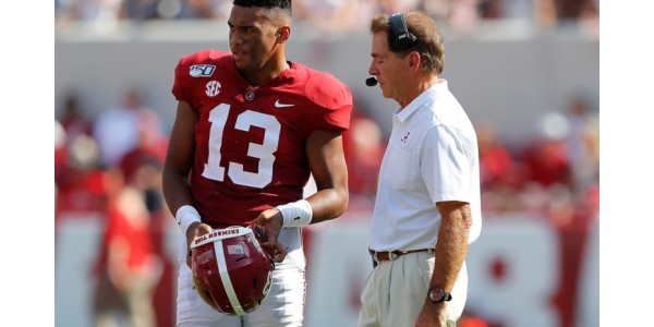 De nombreux fans achètent des maillots Tua Tagovailoa